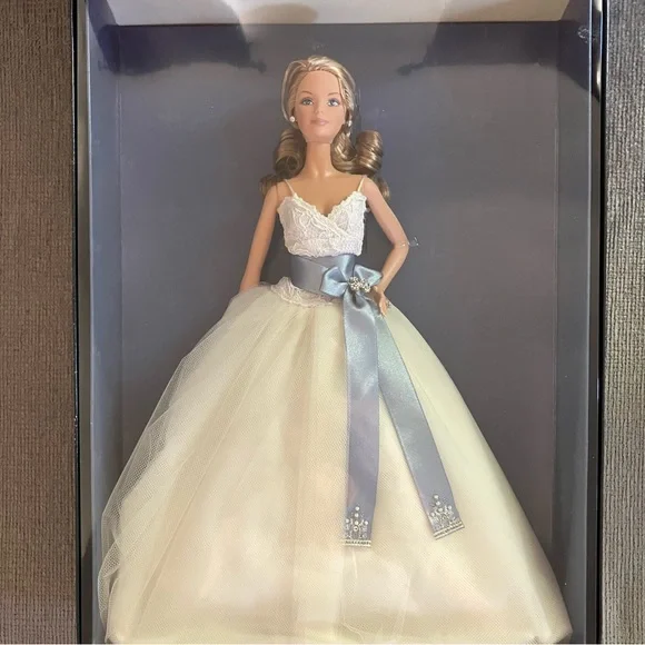 MONIQUE LHUILLIER Platinum Label Blonde Bride Barbie Collector Doll 2006 NIB - Picture 9 of 16